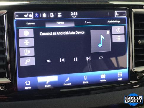 Used 2024 Chrysler Pacifica Touring-L image 18