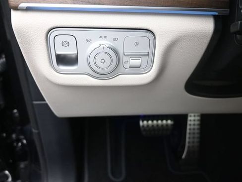 Used 2026 Mercedes-Benz GLS 450 4MATIC image 16