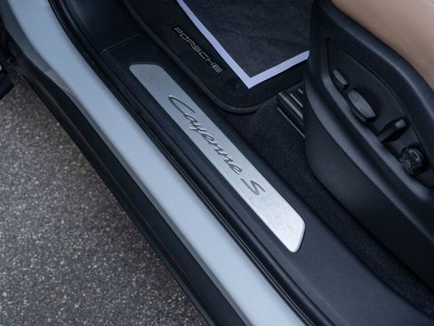 Certified 2025 Porsche Cayenne S w/ Premium Package Plus image 23