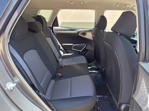 Used 2023 Kia Soul LX w/ LX Technology Package FWD image 30