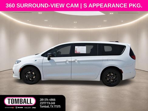 Used 2024 Chrysler Pacifica Limited FWD image 4
