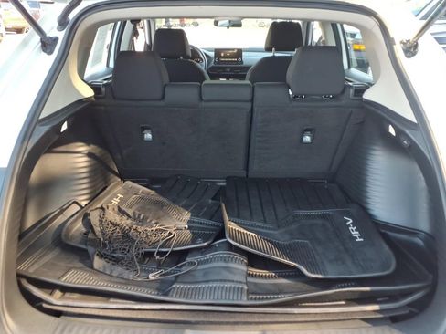 Used 2023 Honda HR-V LX image 17