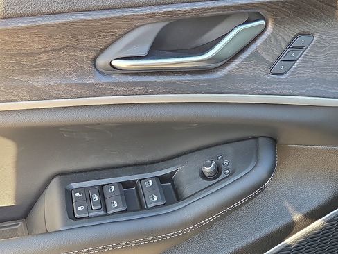 New 2026 Jeep Grand Cherokee L Limited AWD/4WD image 14