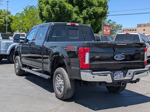 Used 2018 Ford F350 Lariat w/ Lariat Ultimate Package AWD/4WD image 8
