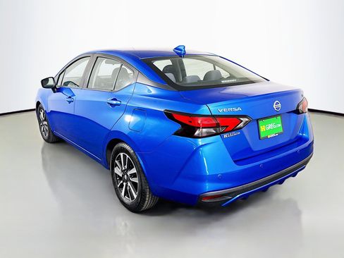 Used 2021 Nissan Versa SV image 7