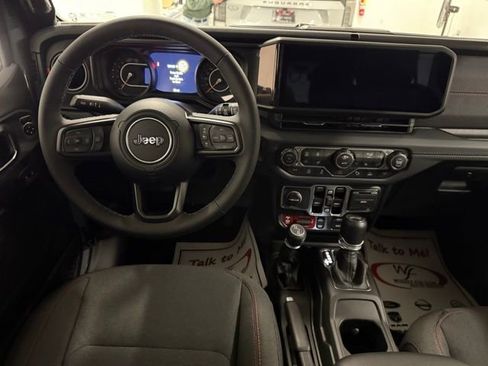 New 2026 Jeep Wrangler Unlimited Rubicon w/ Safety Group image 18