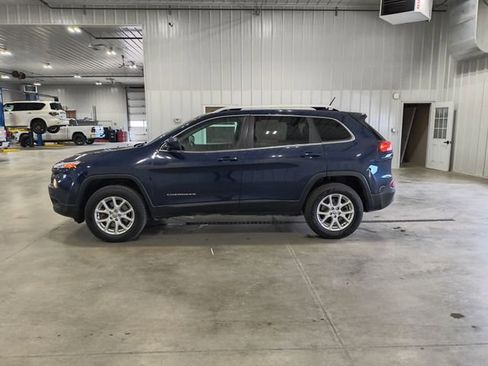 Used 2014 Jeep Cherokee Latitude w/ Comfort/Convenience Group AWD/4WD image 5