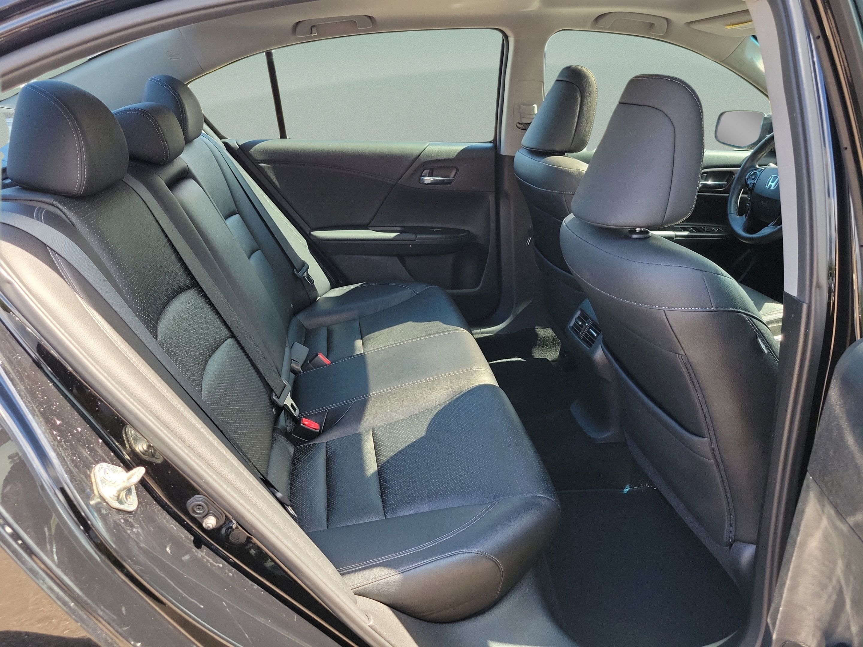 Used 2016 Honda Accord EX-L image 10