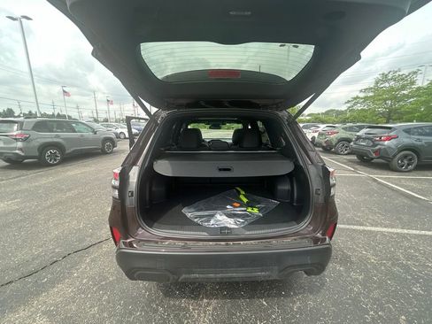Used 2026 Subaru Forester Premium AWD/4WD image 12