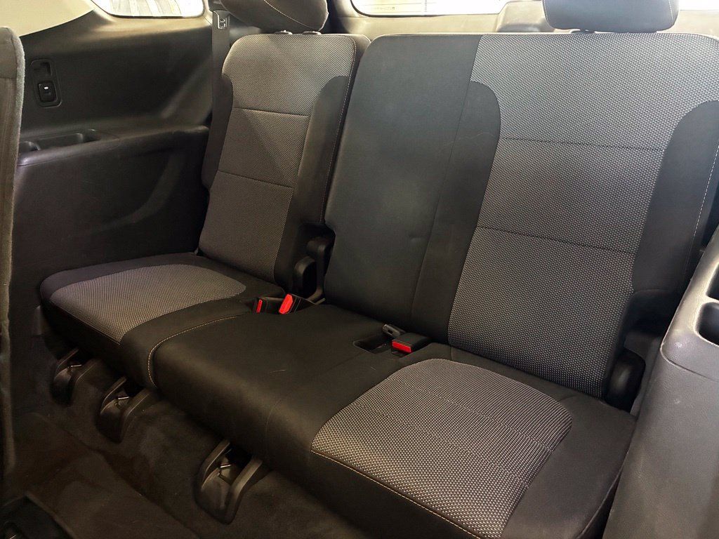 Used 2019 Chevrolet Traverse LS FWD image 11