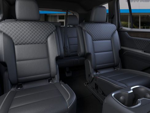 New 2026 GMC Acadia Denali w/ Super Cruise Package image 17