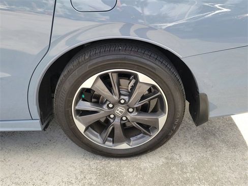 Used 2024 Honda Odyssey Elite image 6
