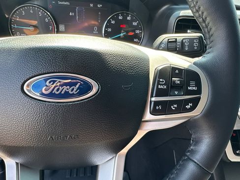 Used 2023 Ford Explorer XLT w/ Equipment Group 202A RWD image 26