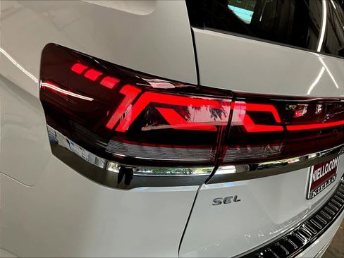 New 2026 Volkswagen Atlas SEL Premium R-Line image 23