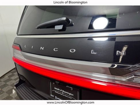 Used 2019 Lincoln Navigator Select AWD/4WD image 28