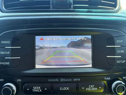 Used 2016 Kia Soul + FWD image 21