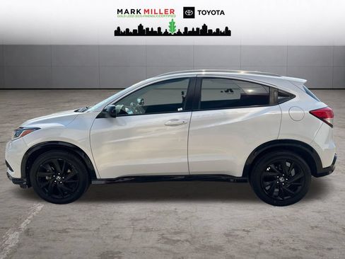 Used 2021 Honda HR-V Sport image 2