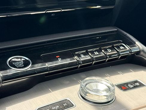 Used 2025 Lincoln Navigator Reserve AWD/4WD image 28