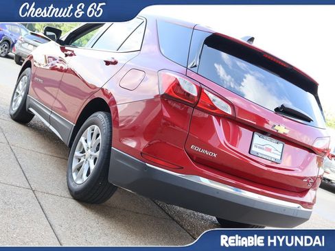 Used 2019 Chevrolet Equinox LT w/ Driver Convenience Package FWD image 4