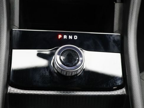 Used 2025 Jeep Grand Cherokee L Laredo image 24