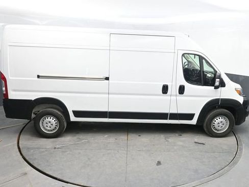 Used 2024 RAM ProMaster 2500 w/ Convenience Group FWD image 29