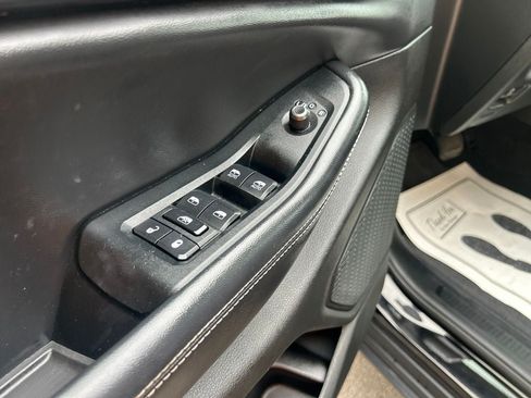 Used 2023 Jeep Grand Cherokee L Laredo AWD/4WD image 10