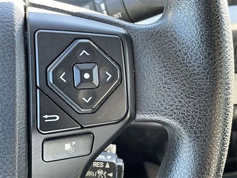 Used 2020 Toyota Tacoma SR5 image 24