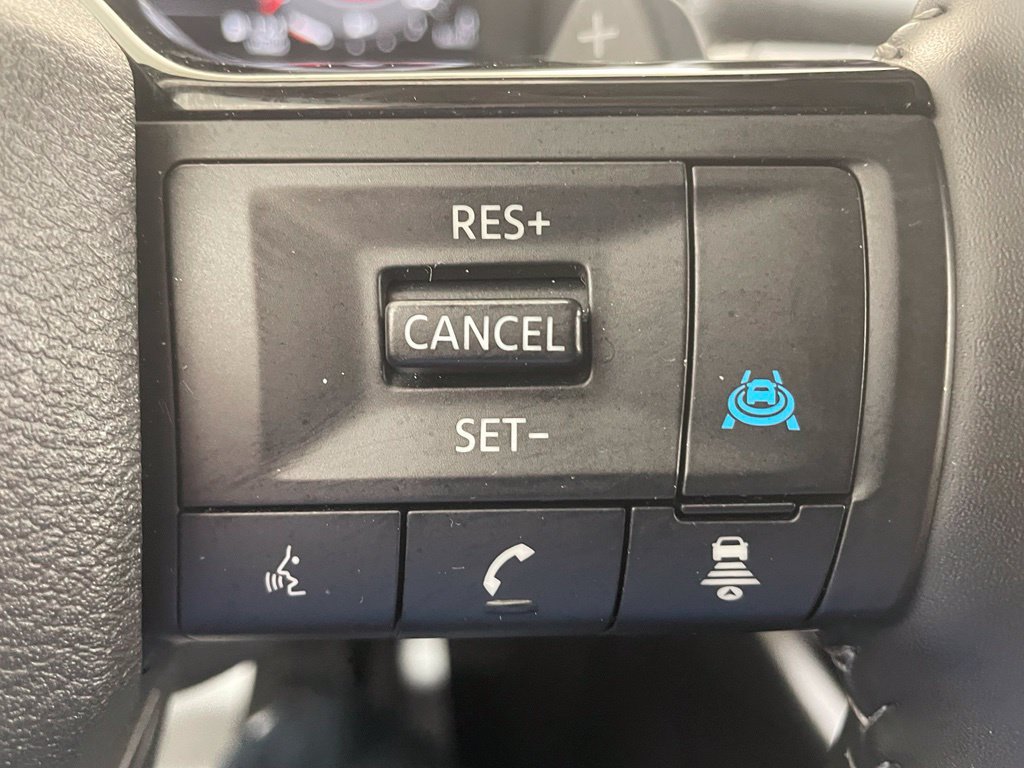 Used 2026 Nissan Rogue SL AWD/4WD image 29