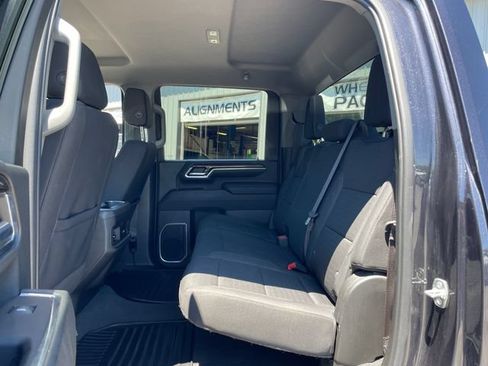 Used 2024 Chevrolet Silverado 2500 LT w/ Convenience Package AWD/4WD image 12