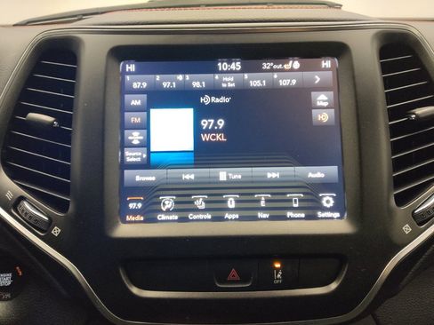 Used 2022 Jeep Cherokee Trailhawk w/ Sun, Sound & Nav Group image 25