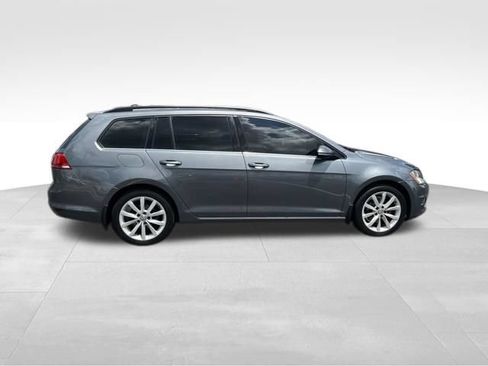 Used 2017 Volkswagen Golf SE FWD image 8