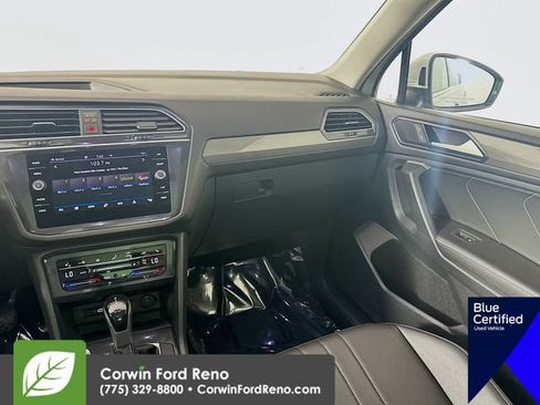 Used 2023 Volkswagen Tiguan SE w/ Panoramic Sunroof Package AWD/4WD image 28