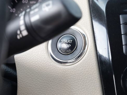 Used 2018 Nissan Rogue SL w/ Premium Package image 10