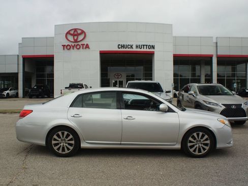 Used 2012 Toyota Avalon Limited FWD image 1