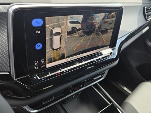 New 2026 Volkswagen Atlas Cross Sport SEL Premium R-Line image 11