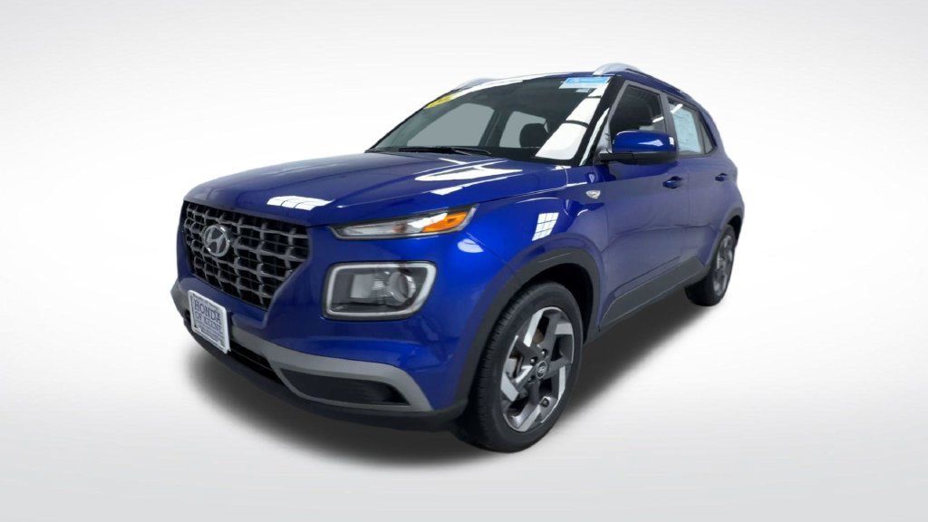 Used 2026 Hyundai Venue SEL FWD image 4