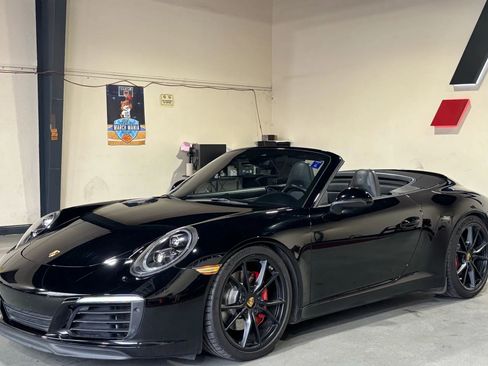 Used 2017 Porsche 911 Carrera S image 4