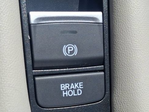 Certified 2024 Honda HR-V LX image 23