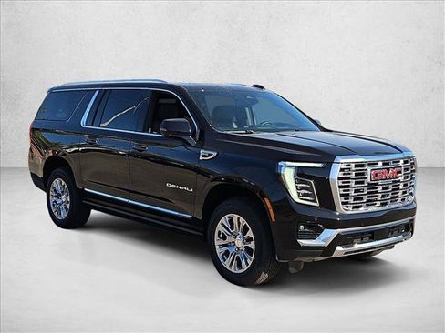 New 2026 GMC Yukon XL Denali w/ Sun & Power Step Package AWD/4WD image 7