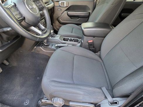 Used 2021 Jeep Gladiator Sport image 8