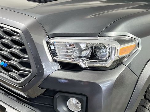 Used 2023 Toyota Tacoma TRD Sport w/ Advanced Technology Package AWD/4WD image 11