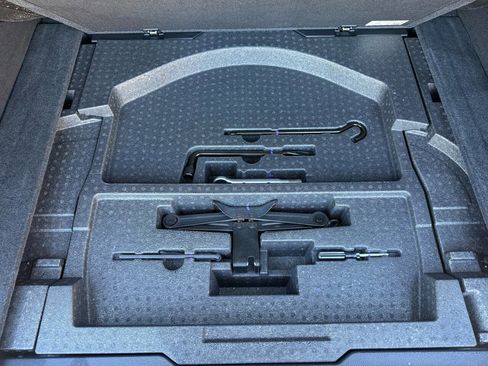 Used 2018 Subaru Outback 2.5i Premium image 40