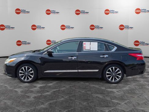 Used 2016 Nissan Altima 2.5 SV FWD image 2