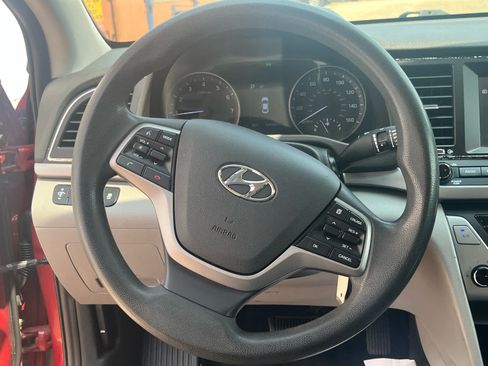 Used 2018 Hyundai Elantra SEL FWD image 12