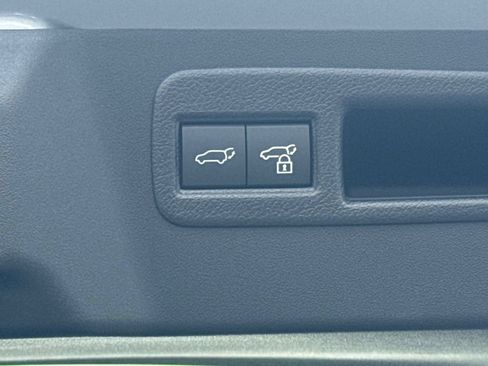 New 2026 Toyota C-HR AWD/4WD image 17