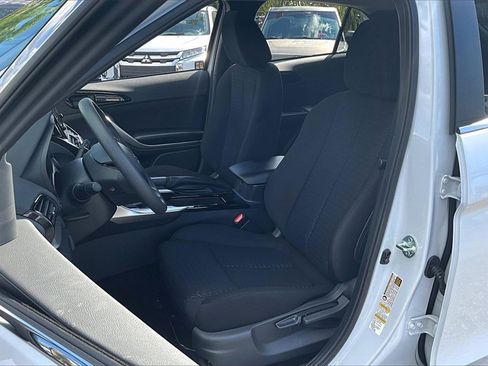 New 2025 Mitsubishi Eclipse Cross ES image 9