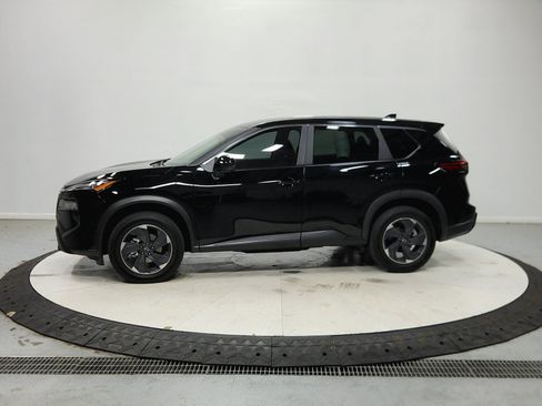 Used 2024 Nissan Rogue SV FWD image 5