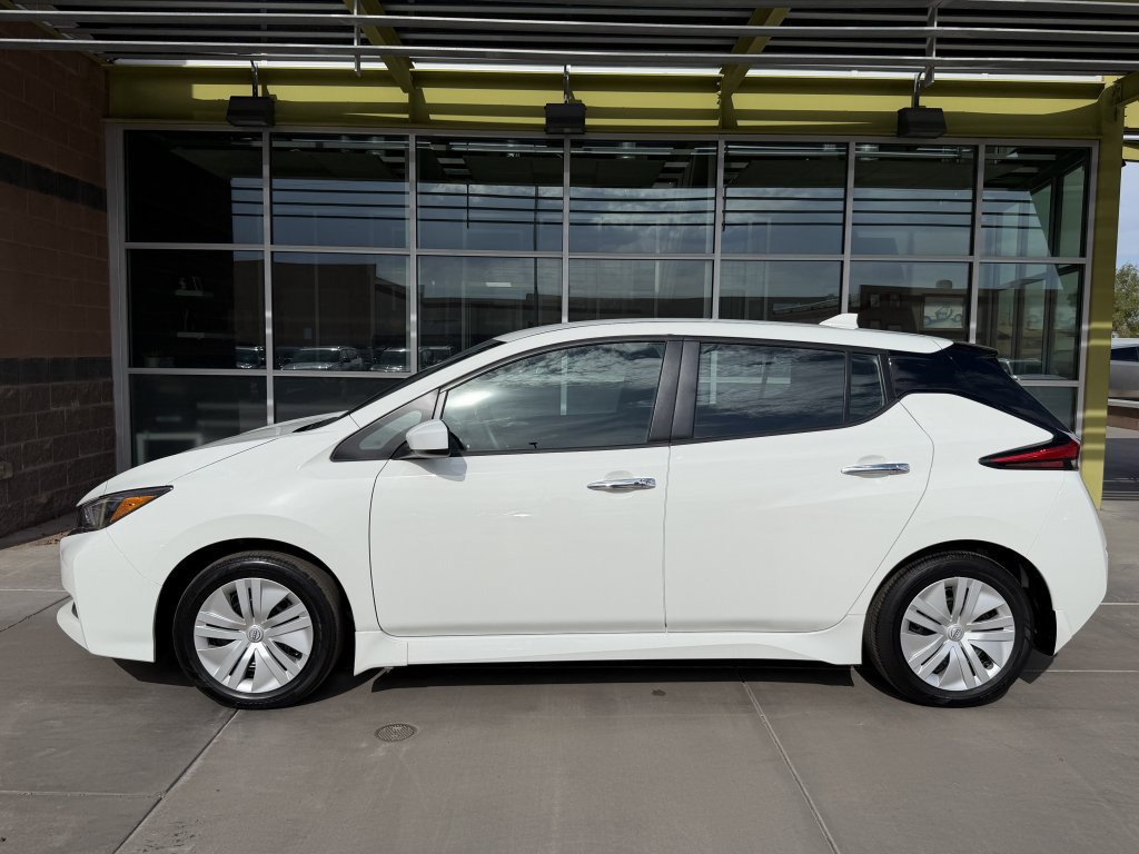 Used 2025 Nissan Leaf S FWD image 7