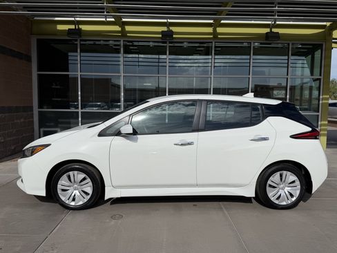 Used 2025 Nissan Leaf S FWD image 7