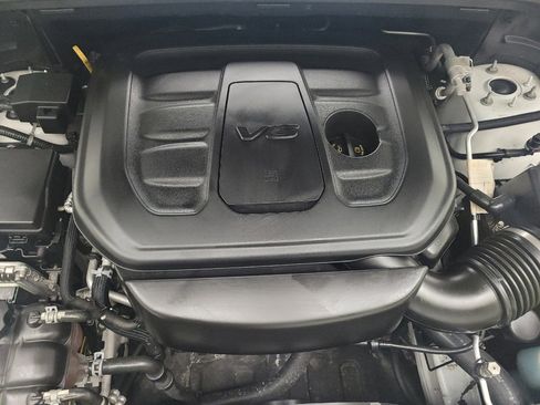 Used 2020 Jeep Grand Cherokee Limited AWD/4WD image 30